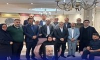 حضور رئیس، اعضای شورای اسلامی و شهردار رشت در منزل مرحوم اسماعیل حاجی‌پور